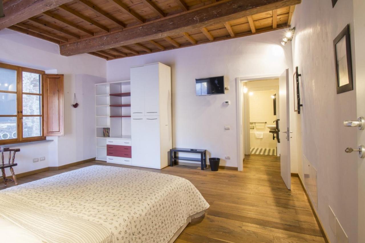 Ferienwohnung Altido Gorgeous Apt For 6 In The Historical Pisa Center Exterior foto